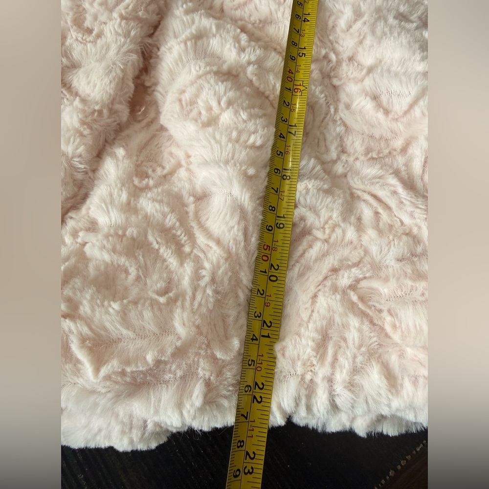 Juicy Couture Girls Faux Fur Pink Coat Size 6 - Picture 10 of 11
